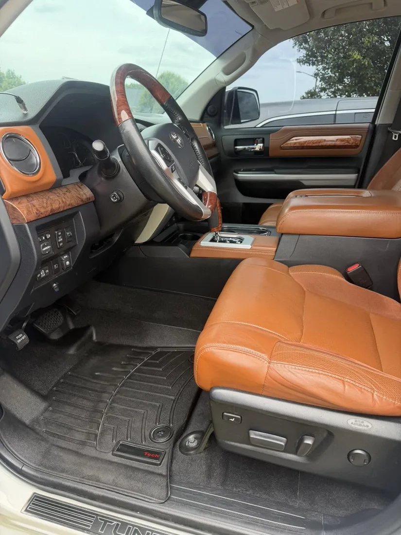 Conditioned leather interior, cleaned and protected